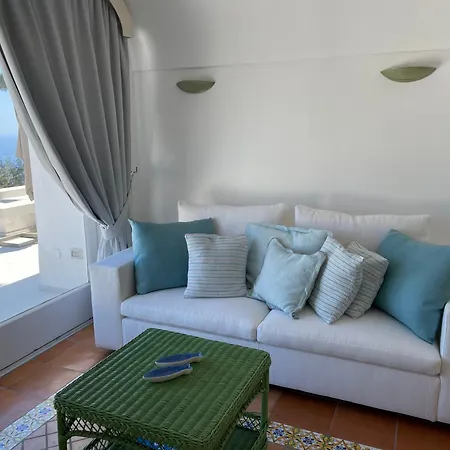 Le Gradelle With Amazing View Apartament